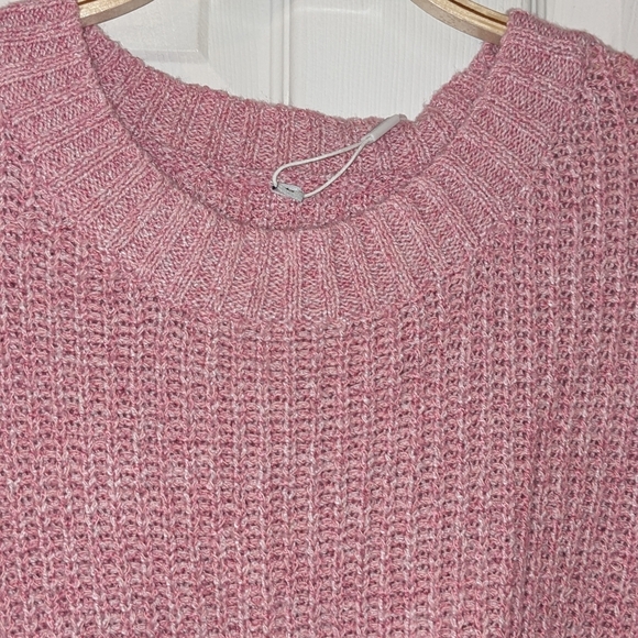 Women Long Sleeve Chunky Knit Pullover Crewneck Pink Detail Sleeve Large NWT - Picture 6 of 10